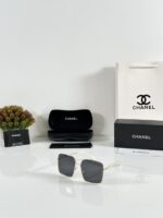 Chanel_WMNS_7246_Cream_Gold_Black