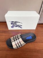 BURBERR_Y CHECKS PREMIUM SLIDE - Image 12