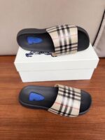 BURBERR_Y CHECKS PREMIUM SLIDE - Image 4