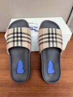 BURBERR_Y CHECKS PREMIUM SLIDE - Image 7