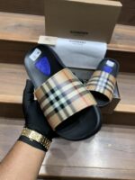 BURBERR_Y CHECKS PREMIUM SLIDE - Image 9