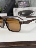 OAKLE_Y SUNGLAS - Image 4