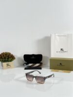 Burberry_WMNS_0032_Grey_Orange