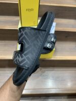 FEND_I JACQUARD FEEL PREMIUM SLIDE - Image 3