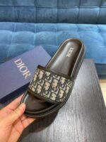 DIO_R CD LOGO PREMIUM SLIDE - Image 2