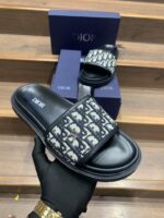 DIO_R CD LOGO PREMIUM SLIDE - Image 6