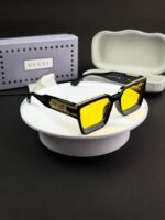 Gucci_black_yallow_g2