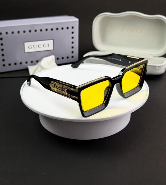 Gucci_black_yallow_g2