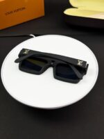 Louis_vuitton_gold black 1984 - Image 5