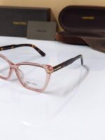 TOMFORD 23232 OFFICIAL STORE OFFICIAL MODEL 134 - Image 4