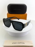 Louis_vuitton_gold black 2686