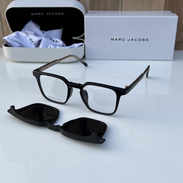 Marc_jacobs_attachment_black