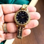 GUCC_I LADIES JAPAN MOVEMENT GOLD BLACK - Image 5