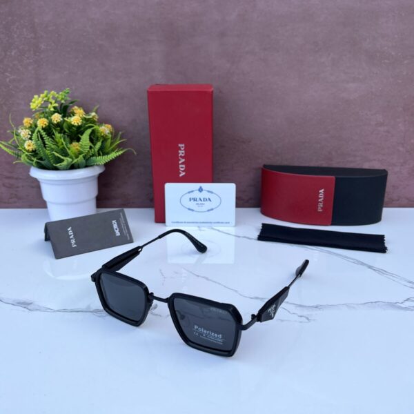 PRAD_A MILANO 3810 FULL BLACK