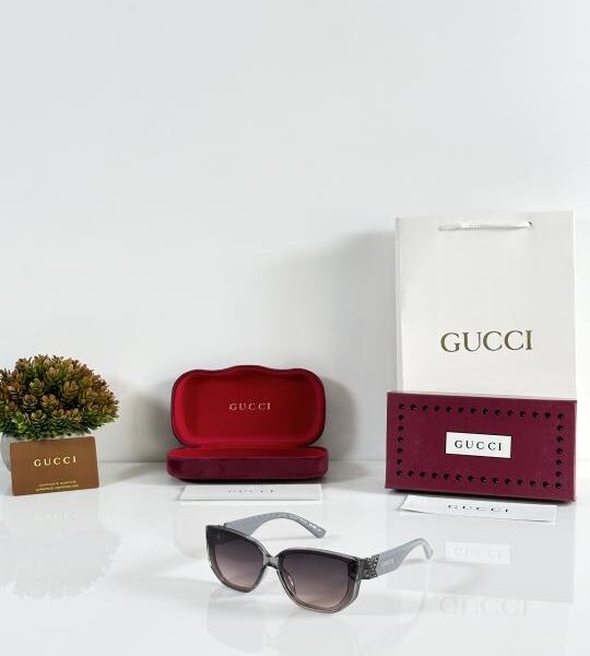Gucci_WMNS_2829_Grey_Pink