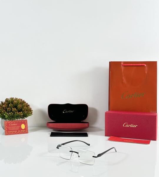 Cartier_1027_Black_Day_Night_Color_Changing_Glass