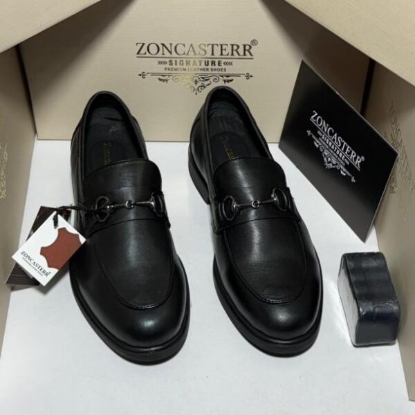 Zoncaster 100% Geniune Leather 132 Black Loafer