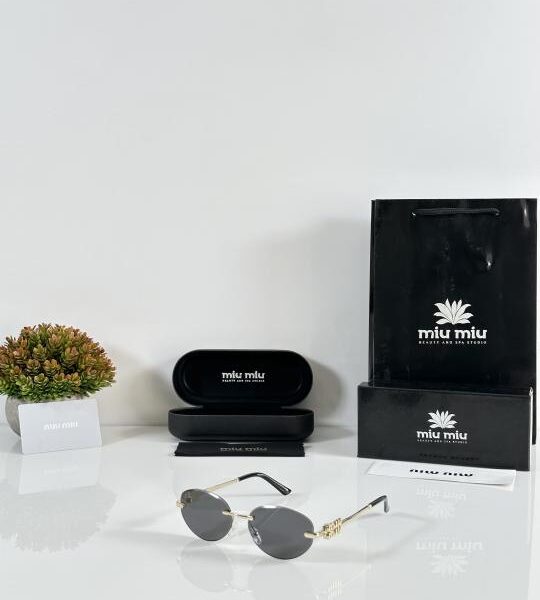 Miu Miu WMNS 1025 Gold Black