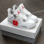 Nik.e Air Jordan Retro 4 Oreo Semi Ua