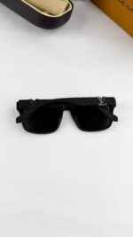 Louis_vuitton_black_4578 - Image 2
