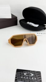 Oakley_brown_606 - Image 2