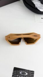 Oakley_brown_606 - Image 4