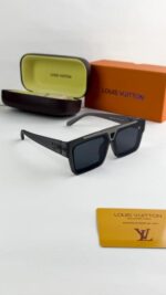Loui_s vuitton grey black 1984 - Image 2