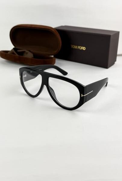 Tomford Balck plano 1044