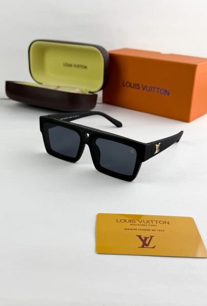 Louis_vuitton_black_1984